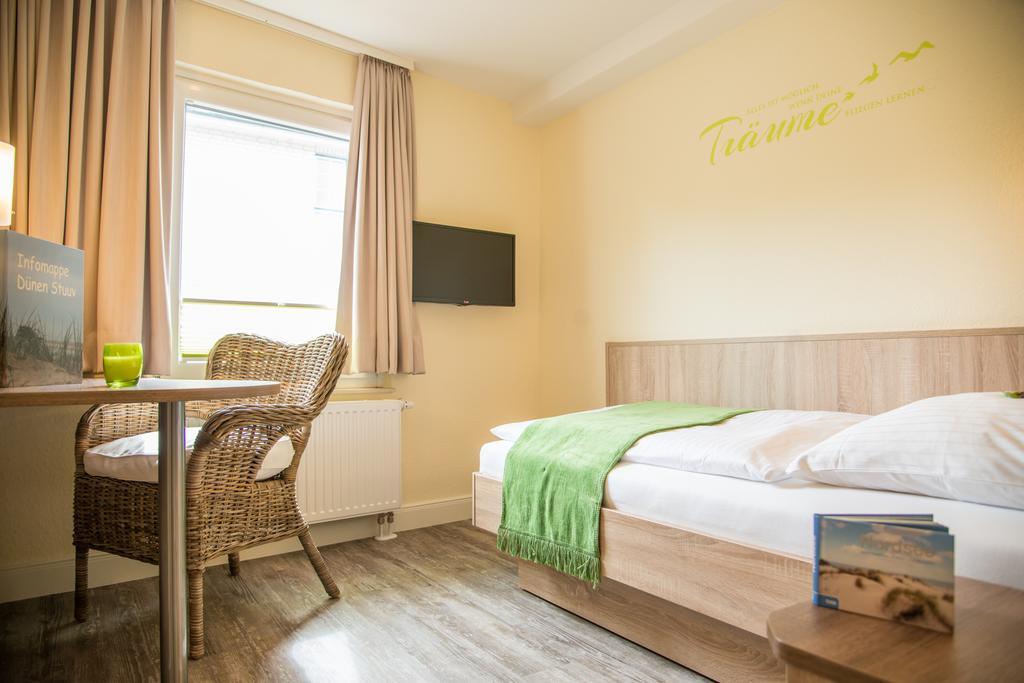 Duenen Stuuv Hotel Санкт Петер-Ординг Стая снимка