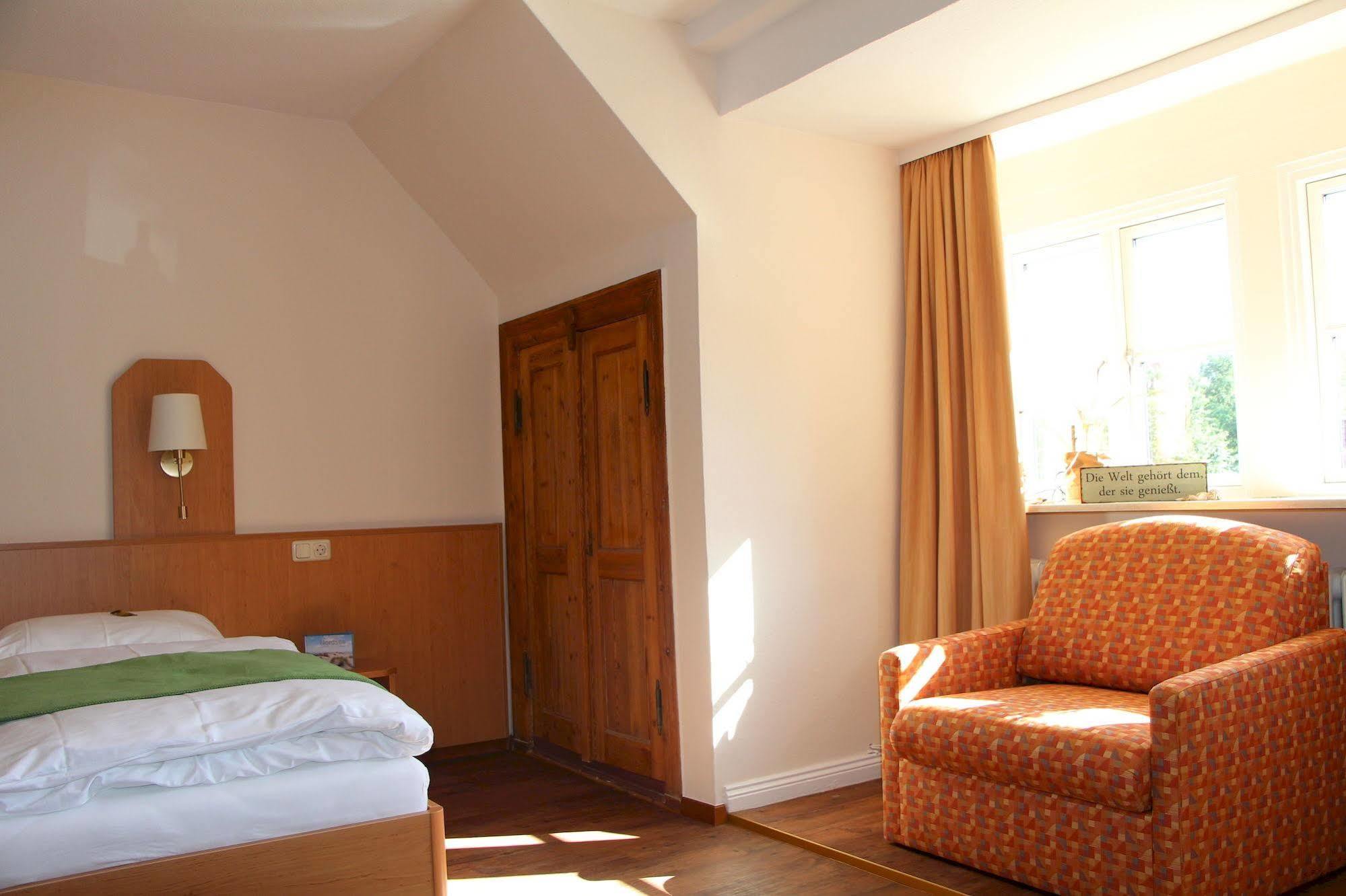 Duenen Stuuv Hotel Санкт Петер-Ординг Екстериор снимка